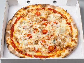 Pizza Tonno E Gorgorzola (33 cm.)