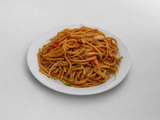 Tallarines  frito con verduras