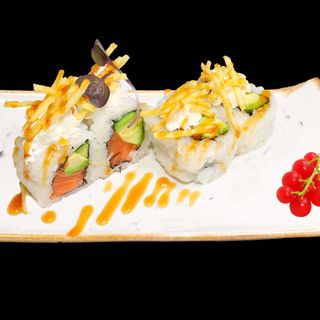 138.uramaki salmon,aguacate,queso con patatas 8u