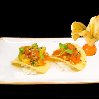 149.Chips salmon y aguacate 4u