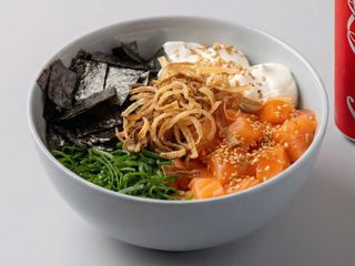 Poke Filadelfia + Refresco lata de 330ml