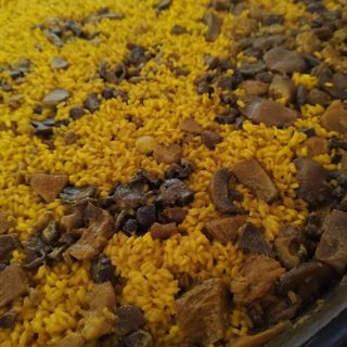 Paella De Magro Y Setas