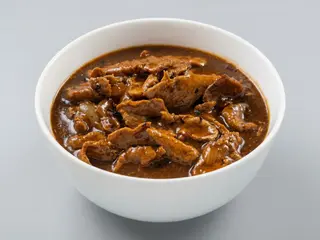 151-Ternera Con Salsa De Lenteja Negra