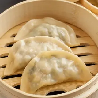 Gyoza de Pollo al vapor (6 Uds.) y salsa