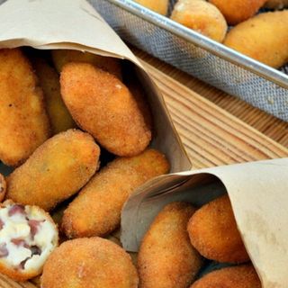 1/4 croquetas caseras de pollo asado (9 und aprox)