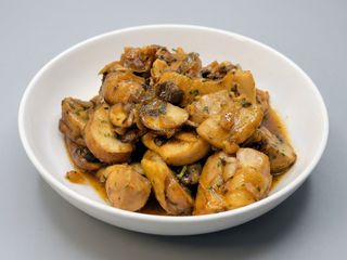 pollo con champiñones