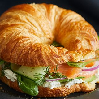 Croissant con Salmón