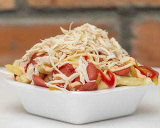 Súper Salchipapas Con Carne Asada De Pollo