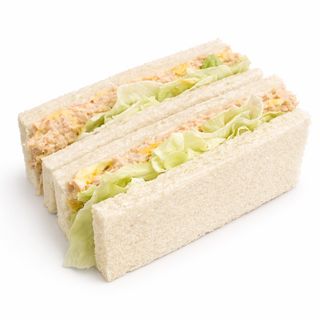 Sándwich De Atún Y Huevo (Individual)