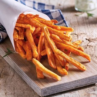 Patatas De Boniato Con Salsa Cheddar