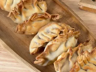 Gyozas de verduras y pollo con nuestra salsa
