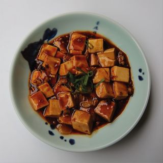 Mapo tofu picante con carne