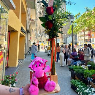 Dragón grande peluche figura 2 Rosas de Sant Jordi