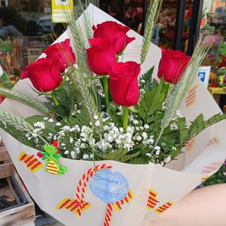 Ram de 6 Roses de Sant Jordi