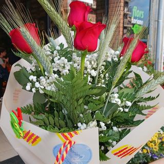 Ram de 4 Roses de Sant Jordi