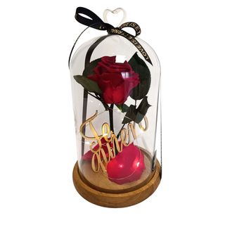 Cùpula grande de cristal con pomo corazón, Rosa ROJA eterna natural preservada, cinta "Love is Eternal"  Te Quiero de madera en el interior con LED.