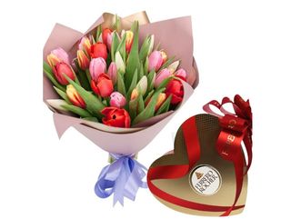 Ramo de 21 Tulipanes mix + Ferrero Corazón