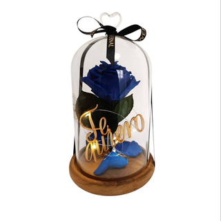 Cùpula grande de cristal con pomo corazón, Rosa Eterna AZUL natural preservada, cinta "Love is Eternal" Te Quiero de madera en el interior con LED.