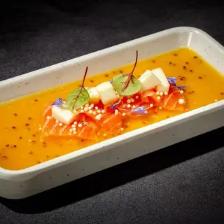 136. Carpaccio salmon pasion (4 Uds.)