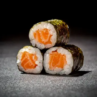158. Maki salmon (8 Uds.)