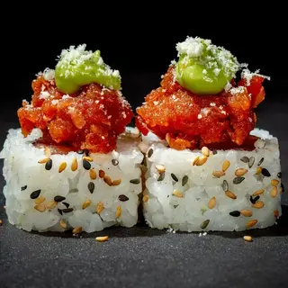 179. Uramaki salmon queso polvo (8 Uds.)