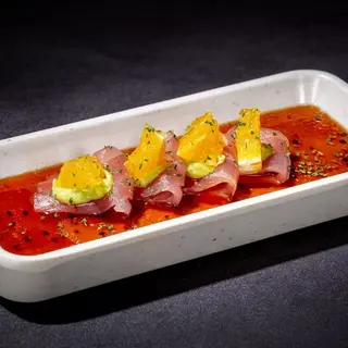 134. Carpaccio atun (4 Uds.)