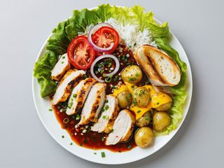 Plato De La Casa Con Pollo