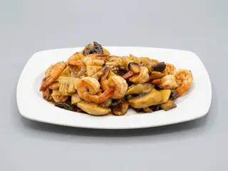 66. Gambas Con Bambú Y Setas Chinas