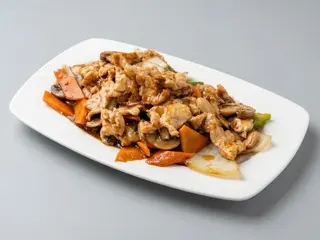 55. Pollo Con Almendras