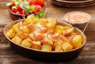 Bandeja De Patatas Bravas