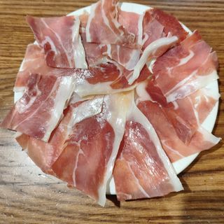 Jamón Serrano Y Pan Con Tomate (Ración)