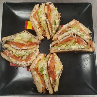 Sándwich Súper Salmón