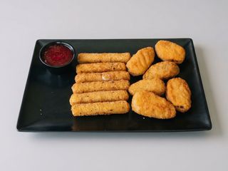 Jalapeños (6 Uds.) Y Palitos De Mozzarella (6 Uds.)