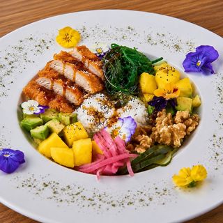 Ensalada Poke Pollo