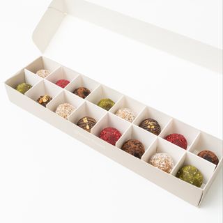 Sharing is caring: 16 Glowy Balls