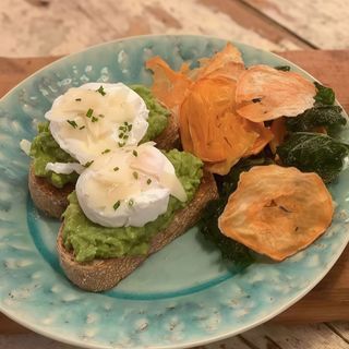Avo & Egg Toast