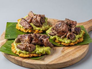 Patacones con Guacamole (3)