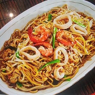 Tallarines Chinos Fritos Con Mariscos