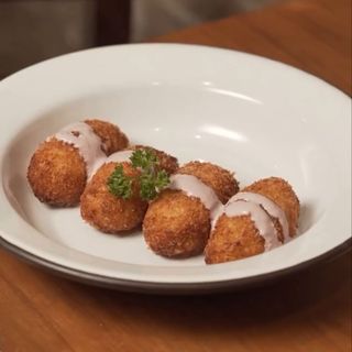 Croquetas de aji de gallina