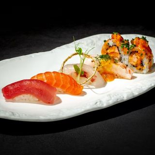 110. Sushi mixto