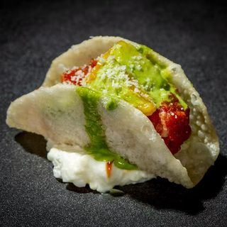 118. Taco de atun (1 Uds.)