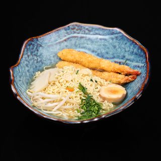 51. Ramen de marisco