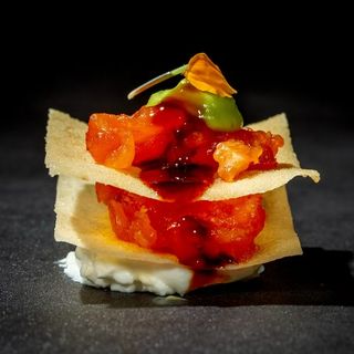 122. Crujiente salmon (2 Uds.)