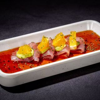134. Carpaccio atun (4 Uds.)