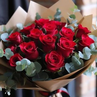 Ramo de 6 rosas rojas
