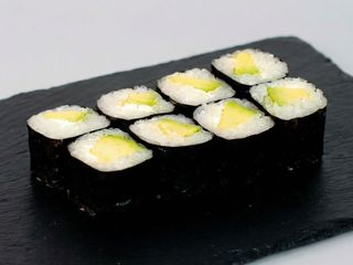 MAKI DE AGUACATE 8U