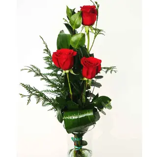 Tres rosas decoradas