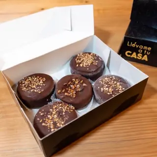 Box Alfajor Negro (5 unidades)