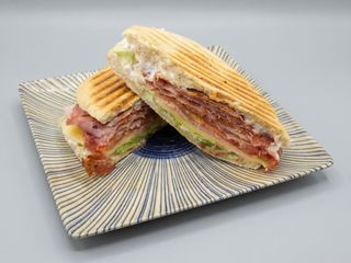 Campero De Bacon Y Queso