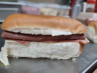 PERRITO IGUANA+JAMÓN